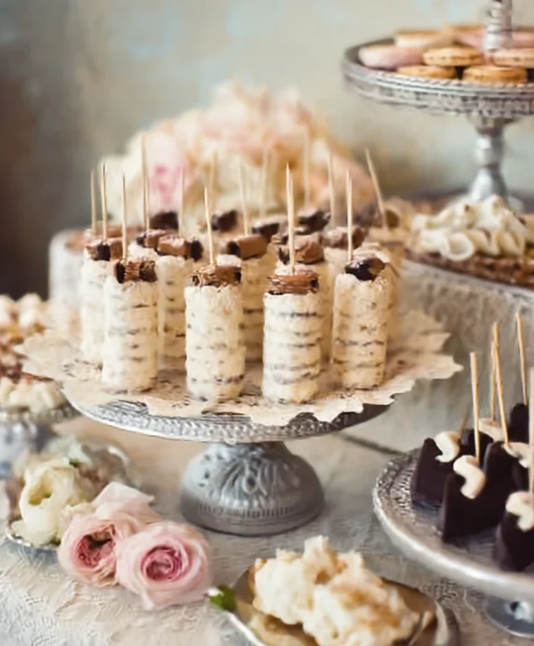 Vintage Wedding Dessert Table Ideas – Elegant & Delicious